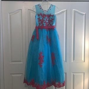Beautiful dress for any occasion